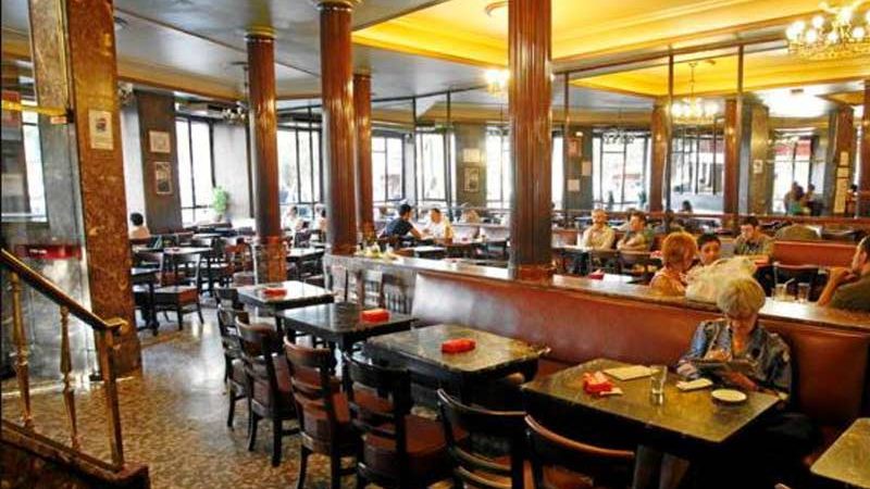 interior del local Café Comercial