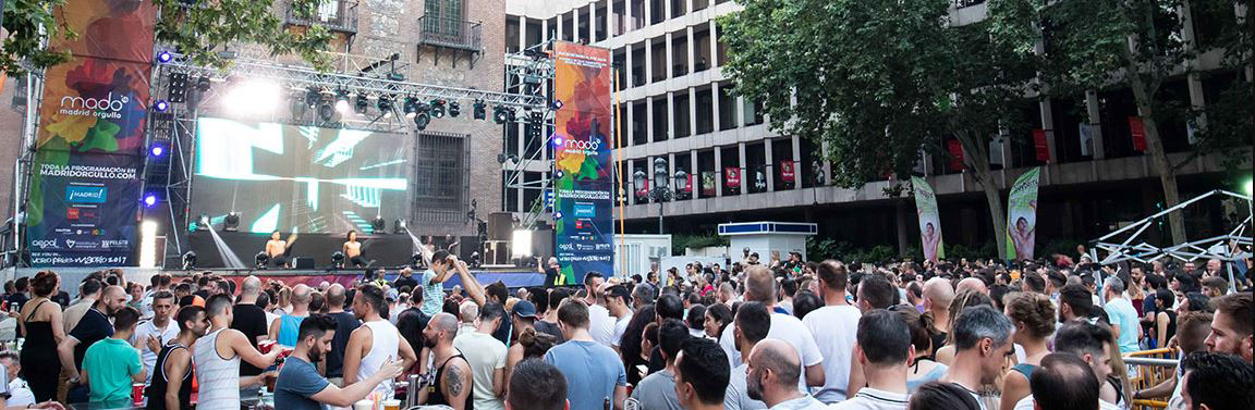 concierto del evento lleno de gente