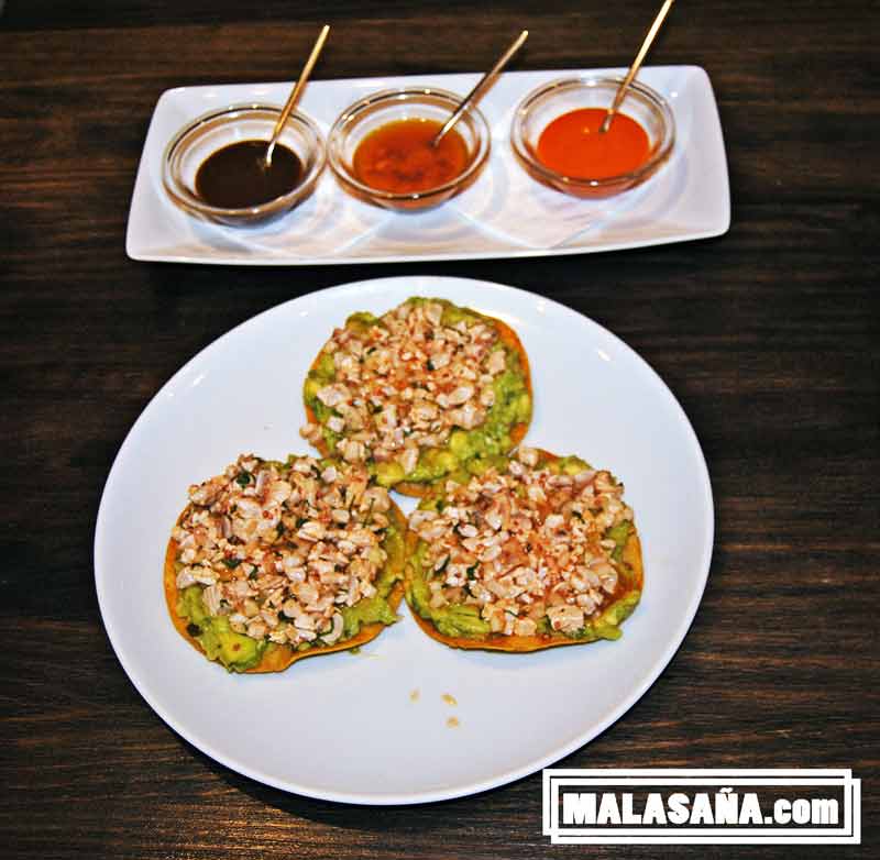 tortas con diferentes salsas