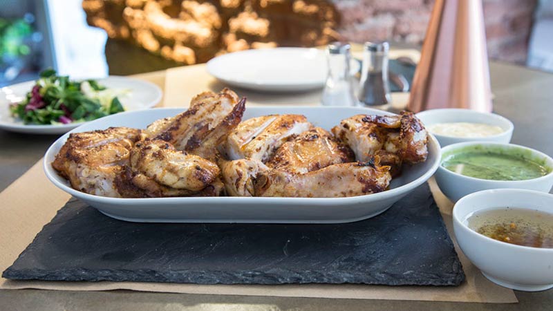 pollo al grill del restaurante
