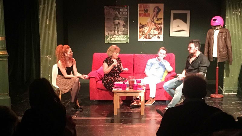  obra de teatro, actores en escena del Teatro Lara