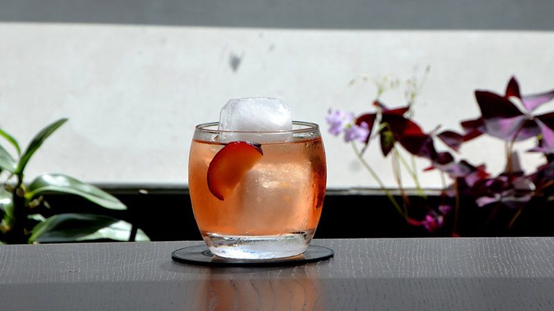 vaso con vermut con hielo