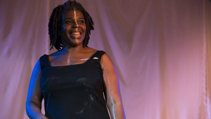 no-es-pais-para-negras-2 actriz de la obra teatral "No es país para negras".