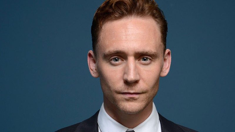 tom hiddleston es un famoso que sabe hablar varios idiomas tom hiddleston sabe hablar muchos idiomas