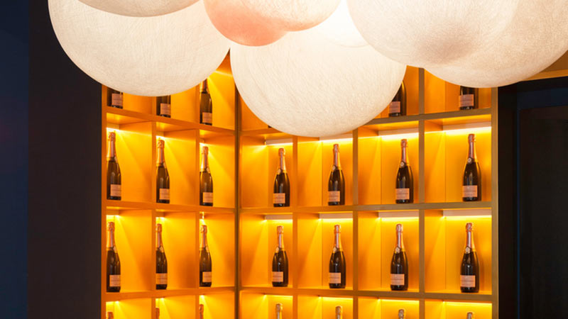 decoración botellas de champagne y lamparas