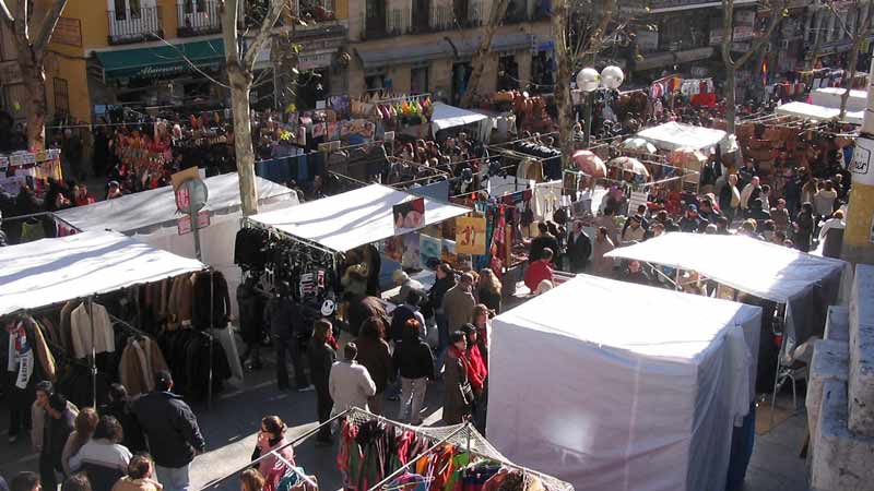 vista de los puestos del rastro desde arriba