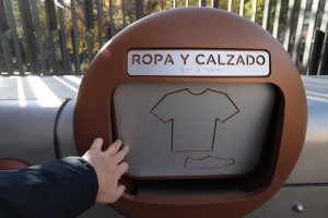 punto limpio de ropa y calzado