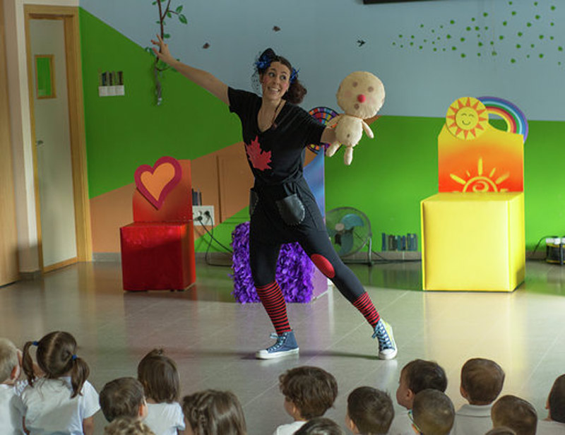 Interpretación delante de los niños.