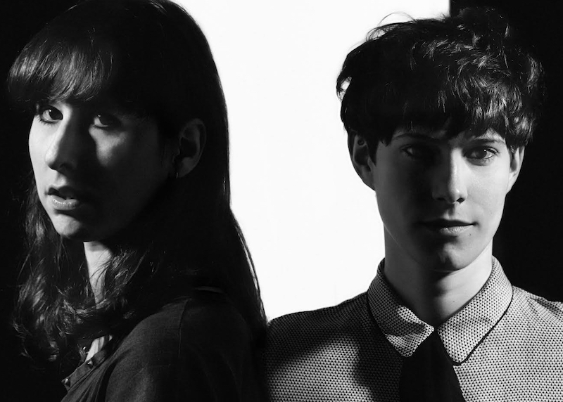 Nerea y Alba, de Lady Banana, en blanco y negro