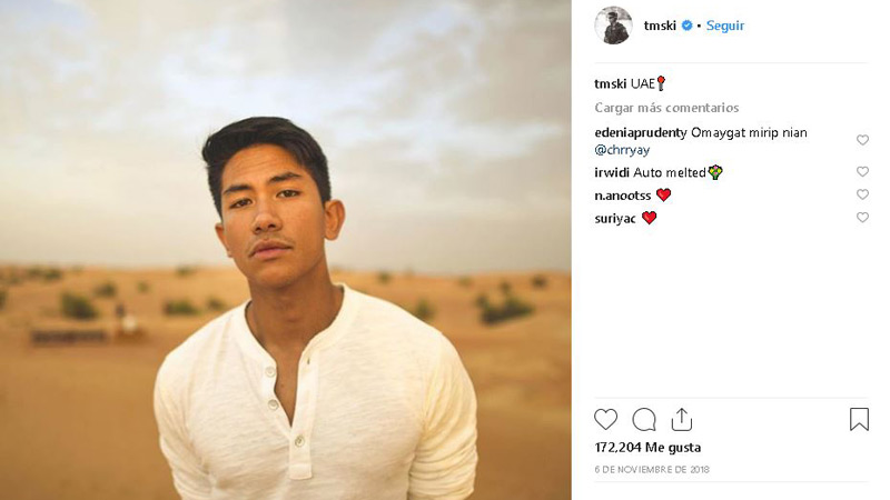 El príncipe de Brunei en el desierto de Emiratos Árabes