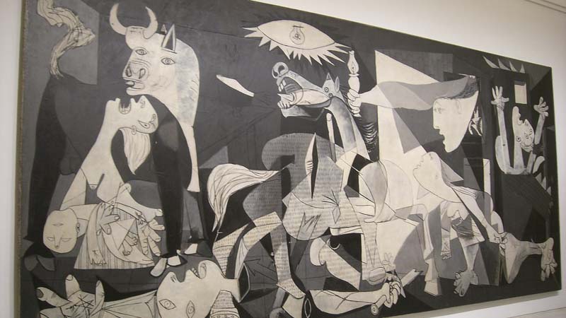 Cuadro de El Guernica de Picasso en la sala del Museo Reina Sofía