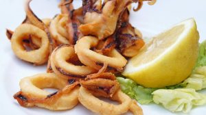 calamares a la romana con limon- bocadillos de calamares